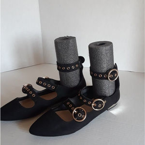 Andrea-Closed Pointed Toe-Strappy Dress Shoes-Gold Tones